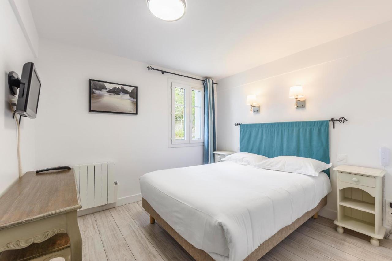 Hotel Le Clos Fleuri Le Palais Bagian luar foto