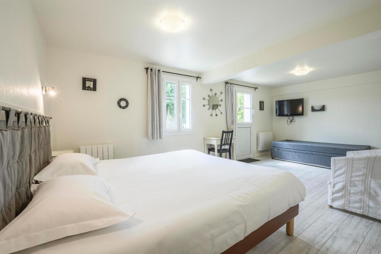Hotel Le Clos Fleuri Le Palais Bagian luar foto