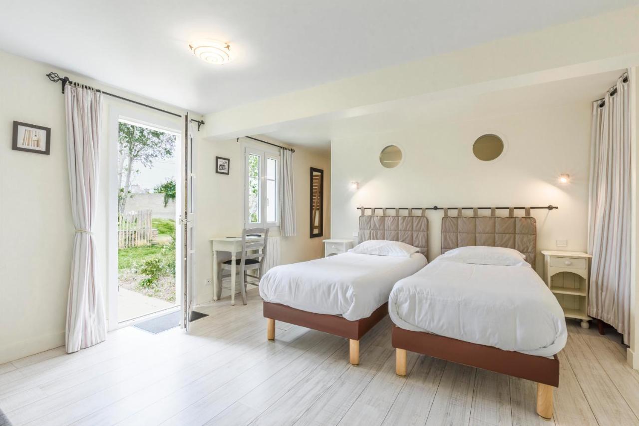 Hotel Le Clos Fleuri Le Palais Bagian luar foto