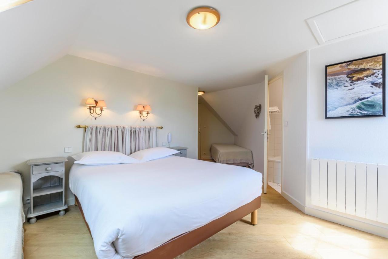 Hotel Le Clos Fleuri Le Palais Bagian luar foto