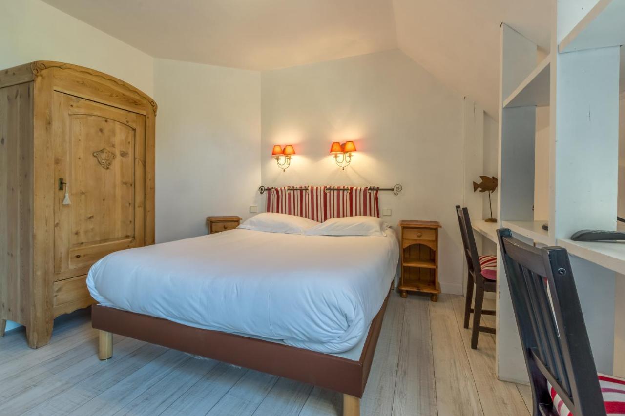 Hotel Le Clos Fleuri Le Palais Bagian luar foto