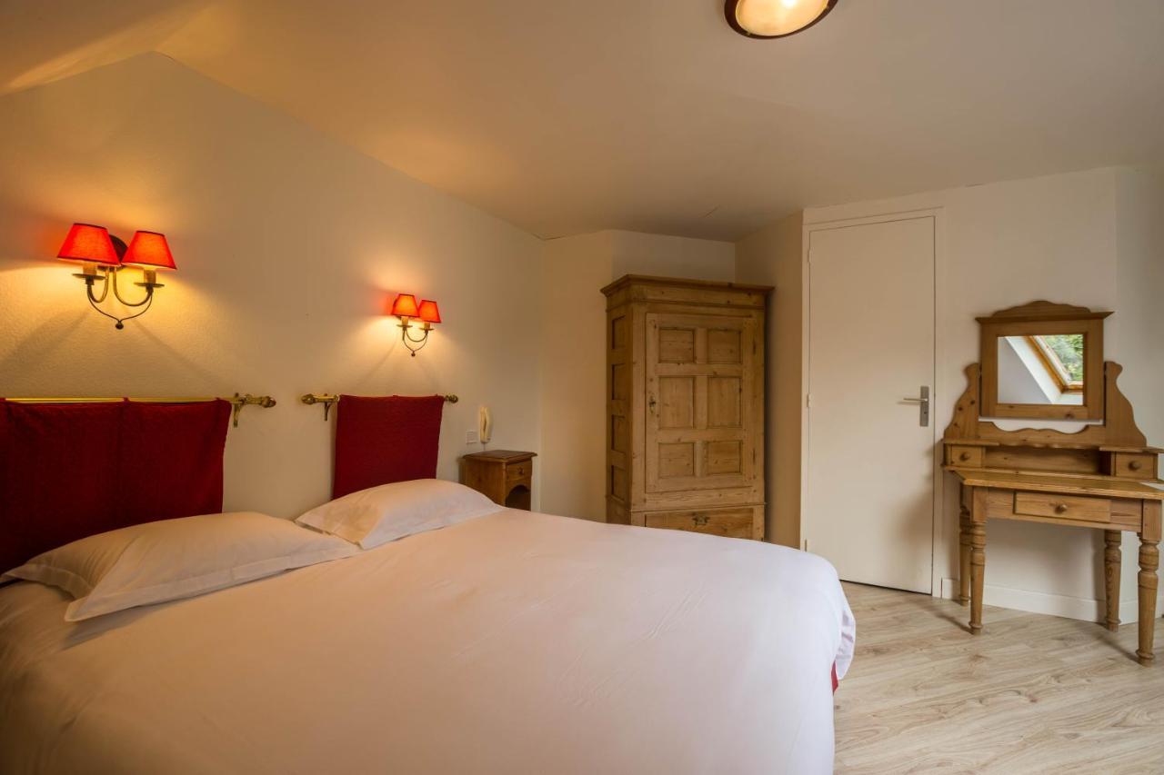 Hotel Le Clos Fleuri Le Palais Bagian luar foto